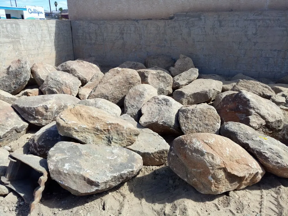 Custom landscape design near you in Lake Havasu City, AZ by Rockyard-Havasu Enterprises