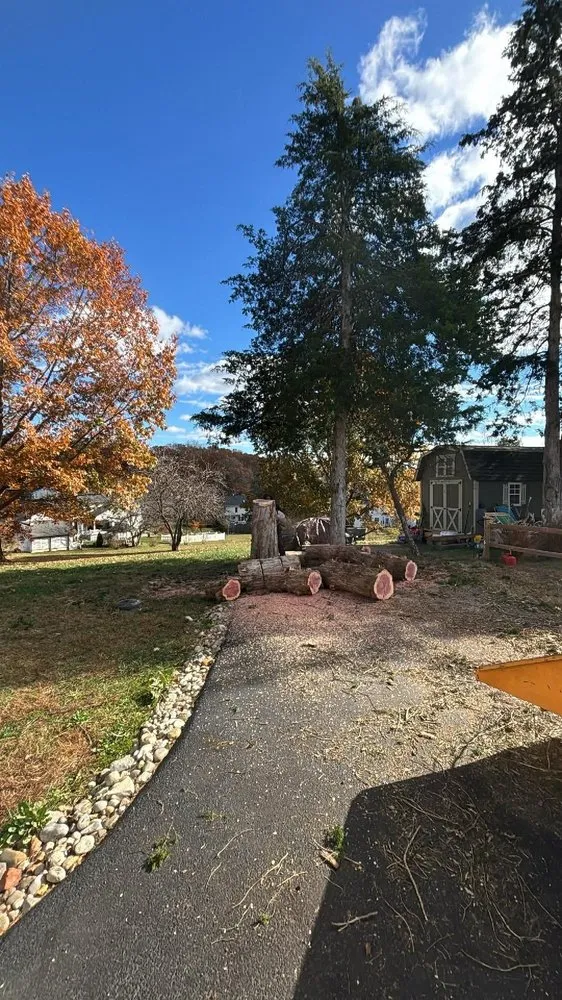 Custom lawn mowing service in Bealeton, VA by Rocky's Landscaping