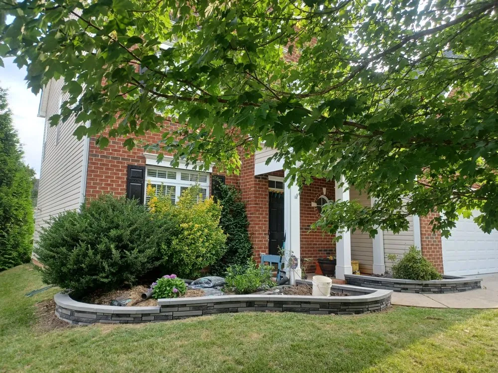 Custom lawn care service in Charlotte, NC - Rod Hardscaping & Landscaping