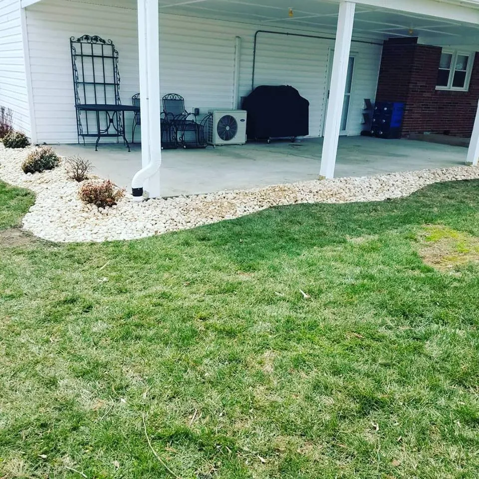 Professional yard maintenance in Funkstown, MD - Rodgers Lawn Care