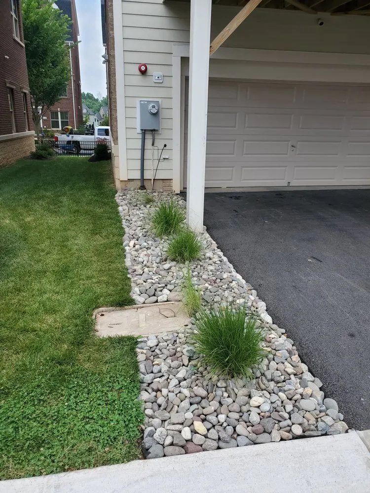 Custom outdoor landscaping with custom design in Boyds, MD by Rodgers Neighborhood Landscaping