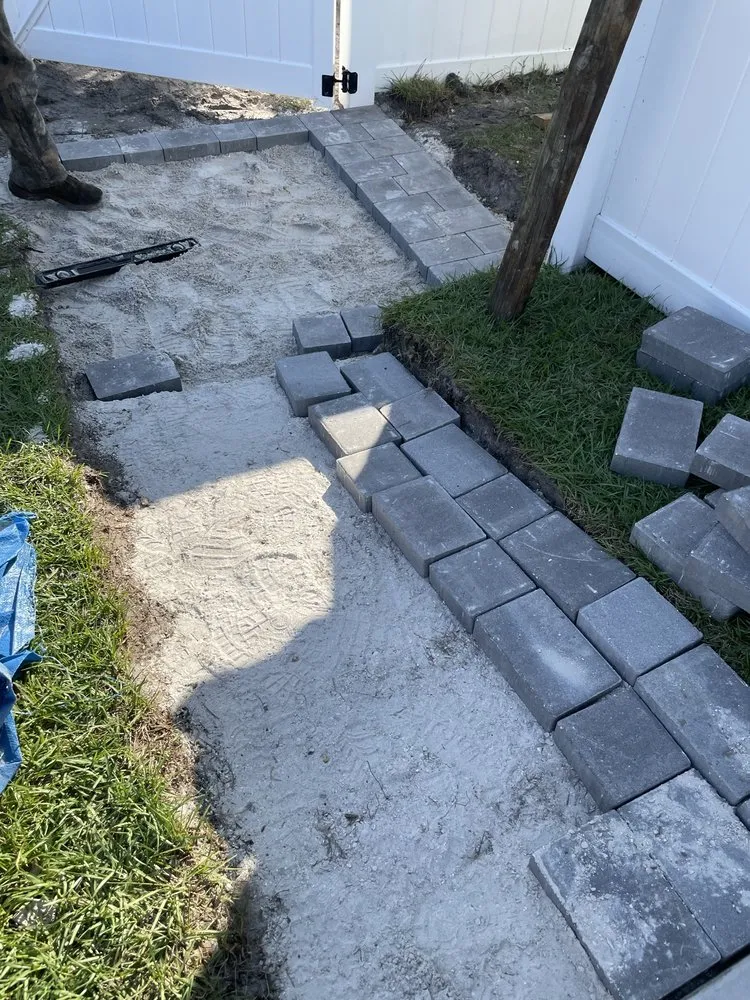 Top-rated yard cleanup service in North Port, FL by Rodgers Services