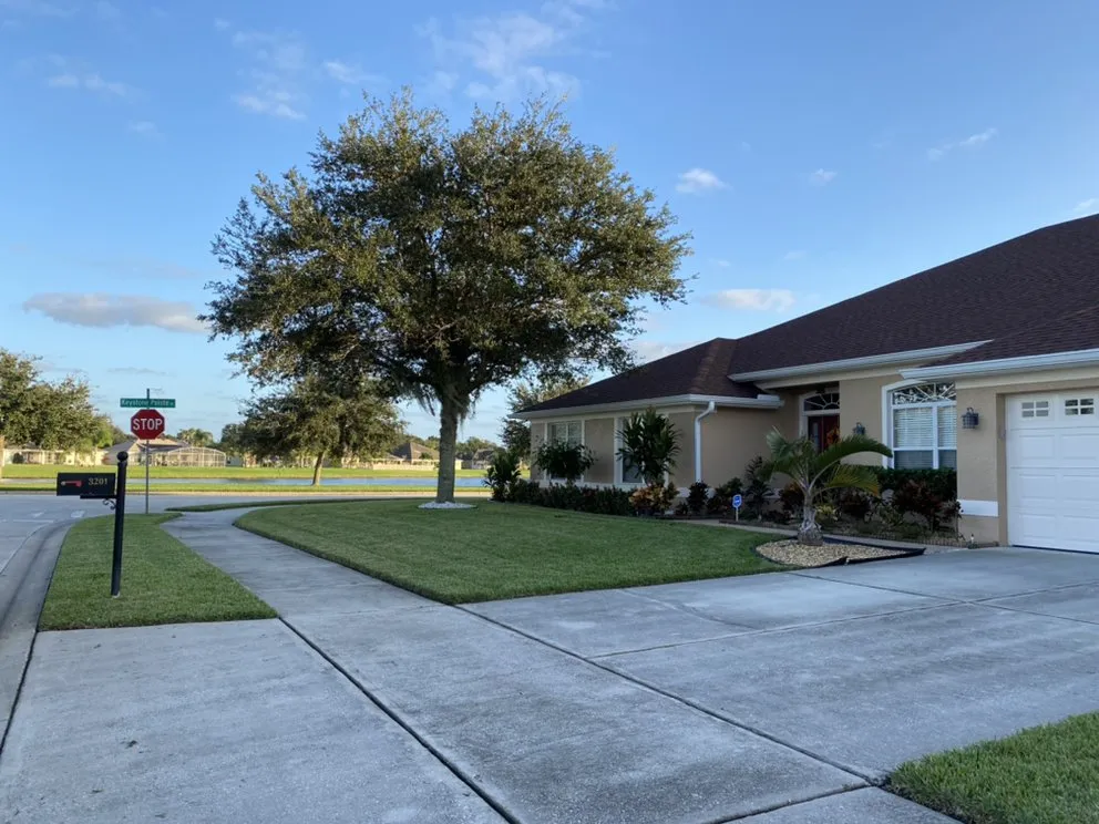 Custom yard maintenance for homes across St. Cloud, FL - Rodmar Landscaping and Handyman Services