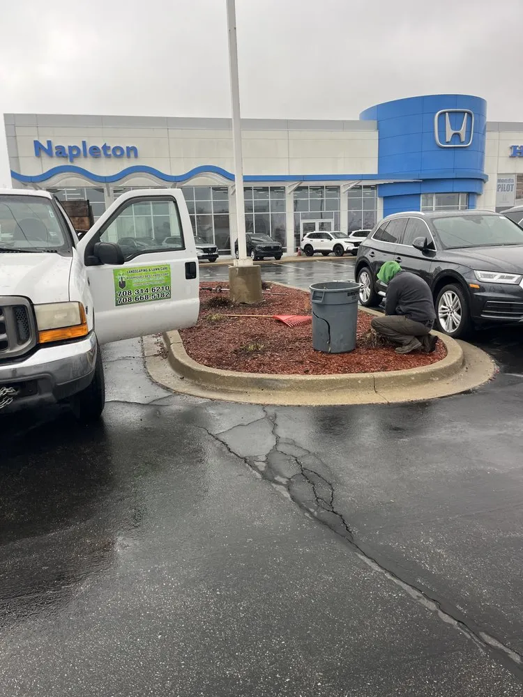 Trusted lawn mowing service for year-round maintenance across Chicago Heights, IL - Rodríguez Best Yard