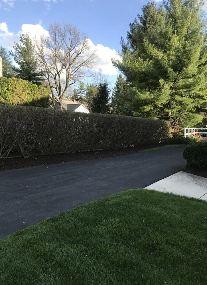 Professional lawn mowing service for year-round maintenance across Mechanicsburg, PA - Rodríguez Landscaping