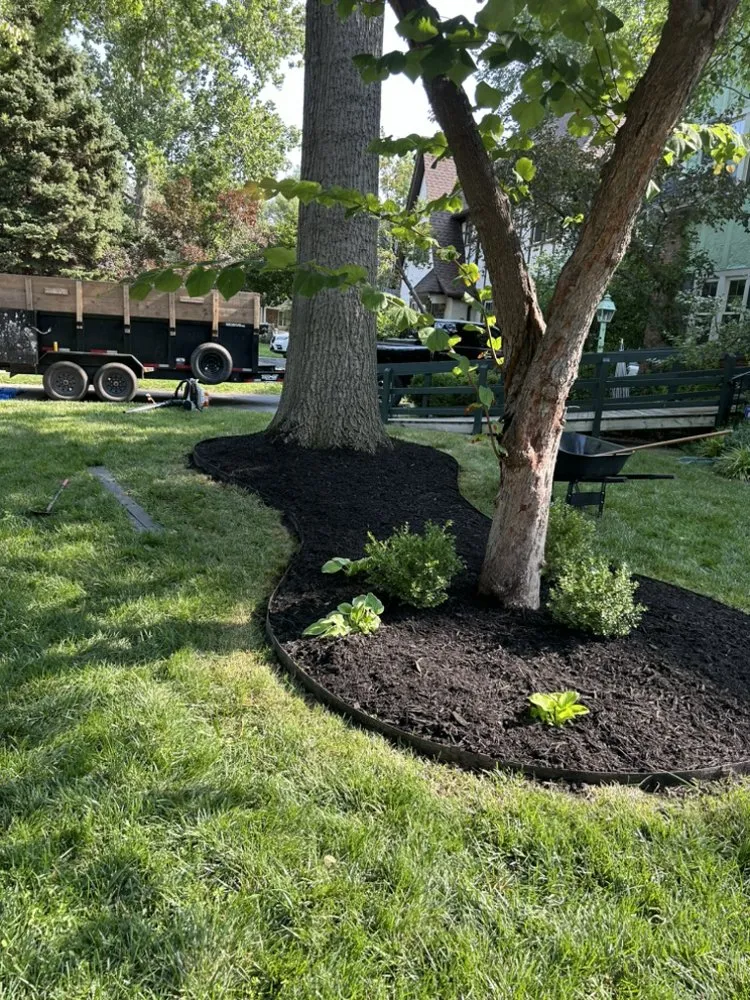 Trusted landscape design for homes across Grandview, MO - Rodríguez Lawn Care
