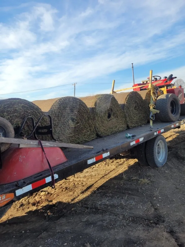 Top-rated lawn mowing service for beautiful yards across Grandview, MO - Rodríguez Lawn Care