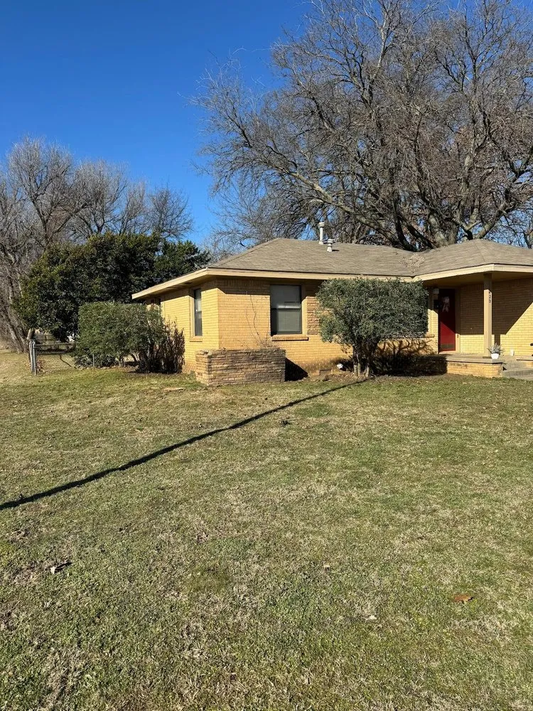 Reliable yard maintenance experts serving Norman, OK - Rodrigo & Ivan Lawn and Flower Care