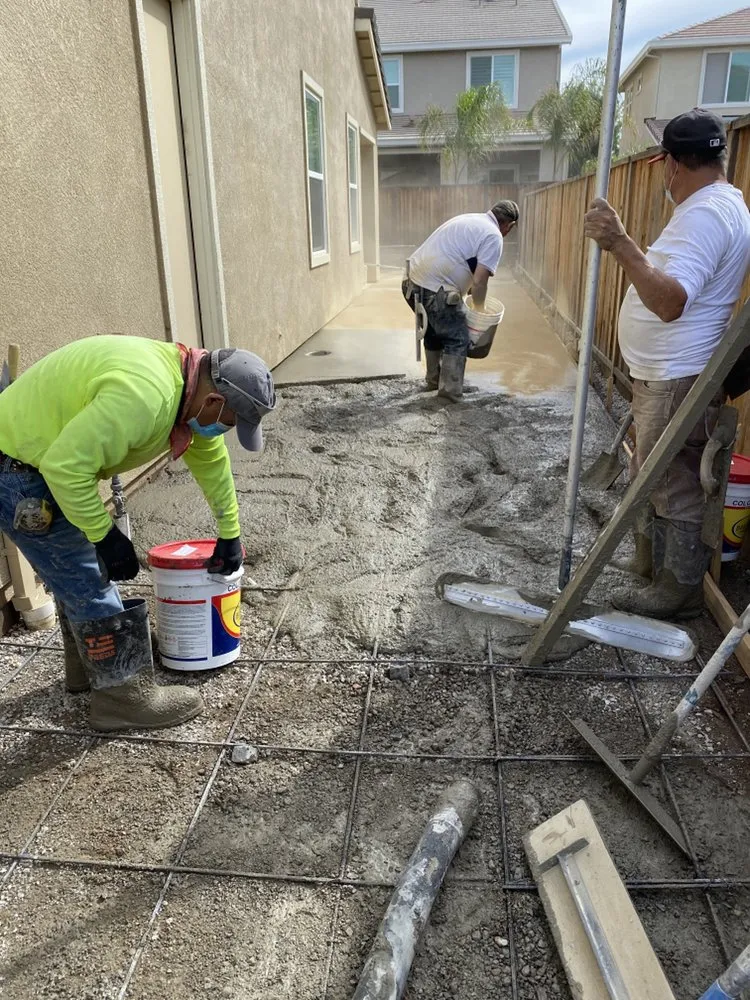 Custom yard maintenance in Concord, CA by Rodriguez Landscape & Construction