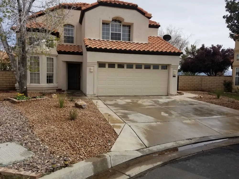 Trusted yard maintenance in Apple Valley, CA by Rodriguez Landscape and Maintenance