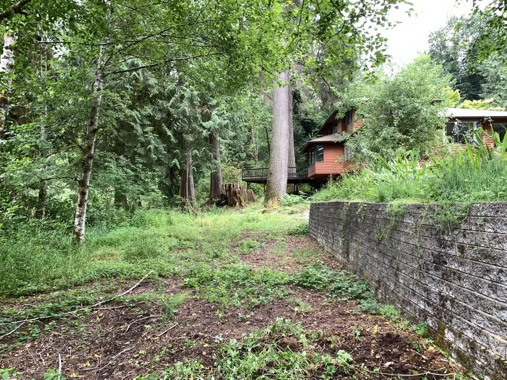 Local landscape installation near you in Lynnwood, WA by Rodriguez Landscaping & Maintenance