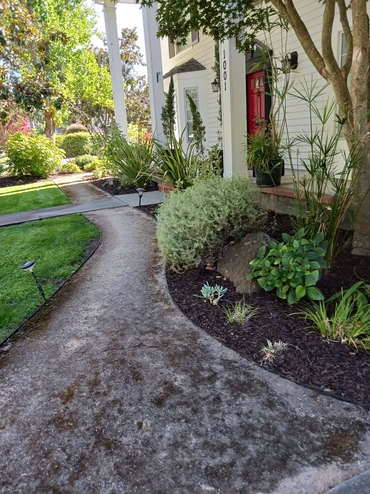 Custom residential landscaping in Santa Rosa, CA - Rodriguez Landscaping and Maintenance