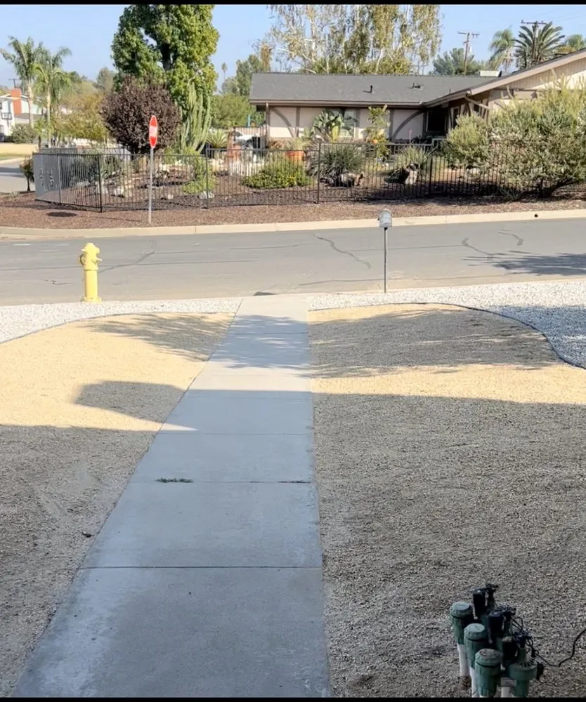 Trusted yard maintenance in Bloomington, CA - Rodriguez Landscaping