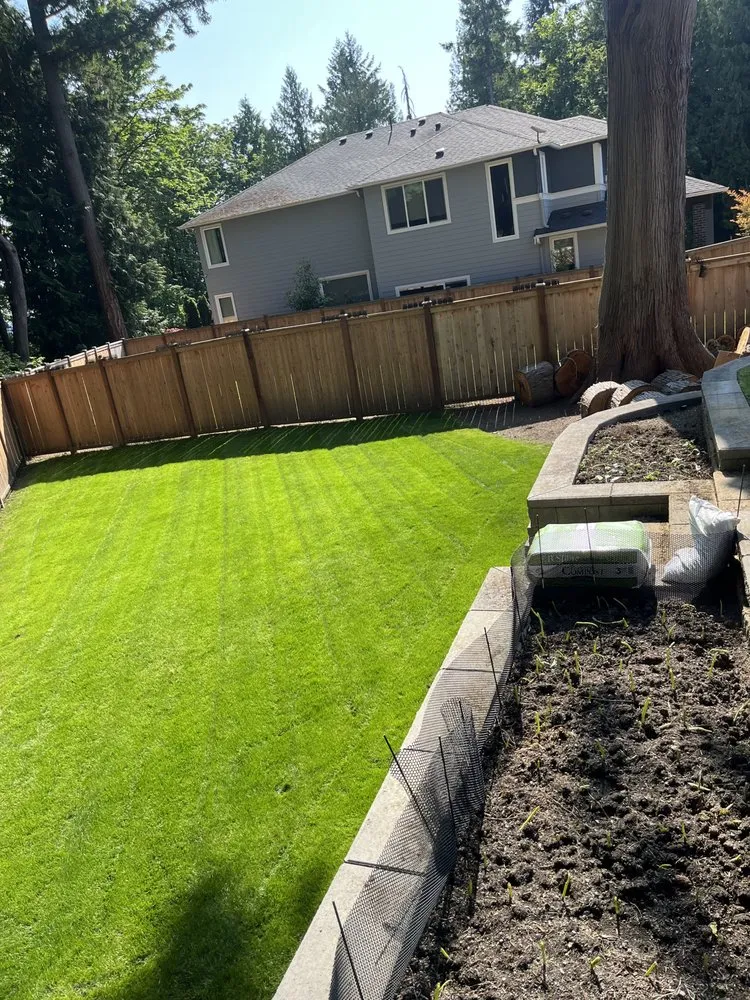 Custom residential landscaping in Kirkland, WA by Rodriguez Landscaping