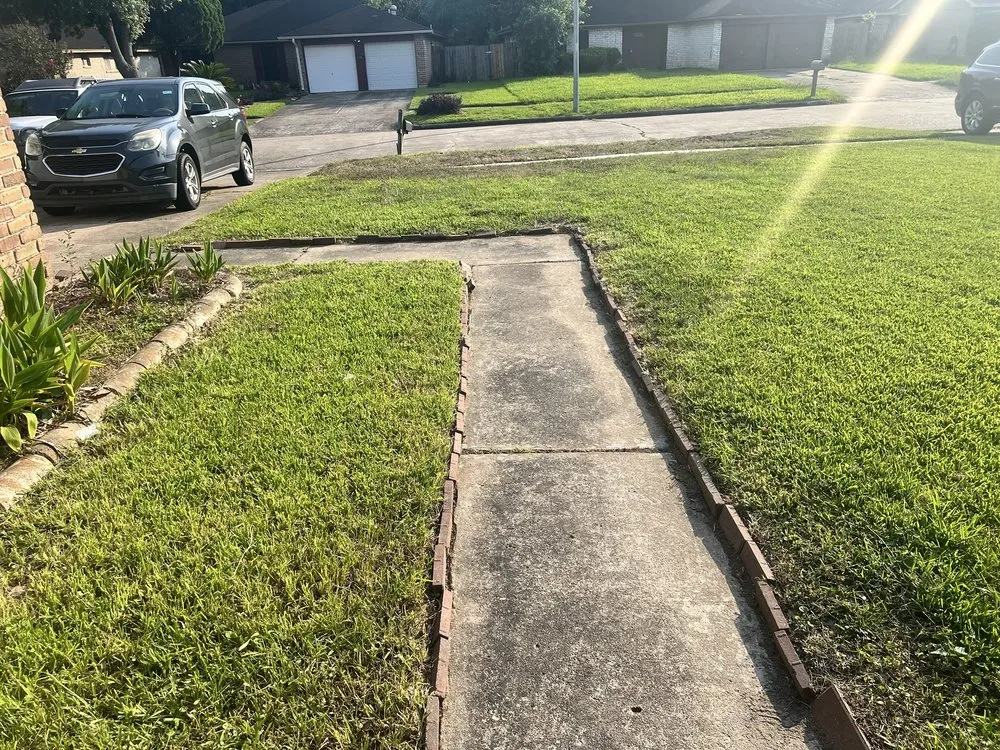 Trusted residential landscaping for residential properties across Pasadena, TX - Rodriguez Landscaping