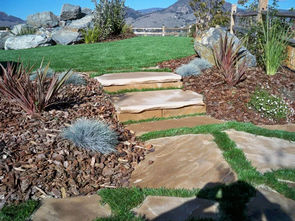 Affordable outdoor landscaping in Paso Robles, CA by Rodriguez Landscaping