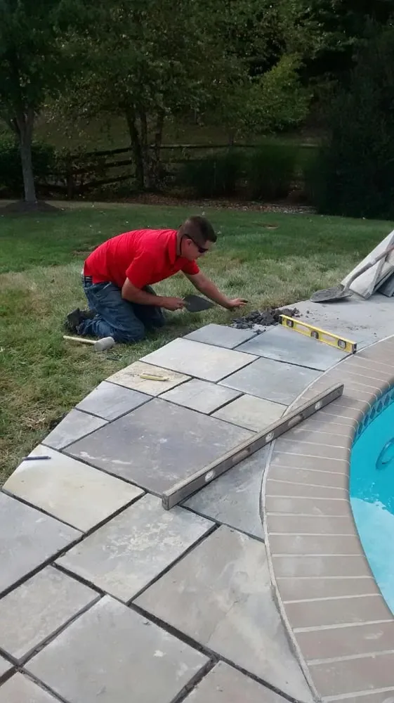 Affordable lawn mowing service in Chantilly, VA - Rodriguez Landscaping Services