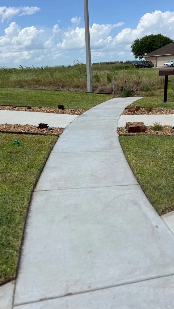 Reliable lawn mowing service near you in Corpus Christi, TX by Rodriguez Lawn Care & More