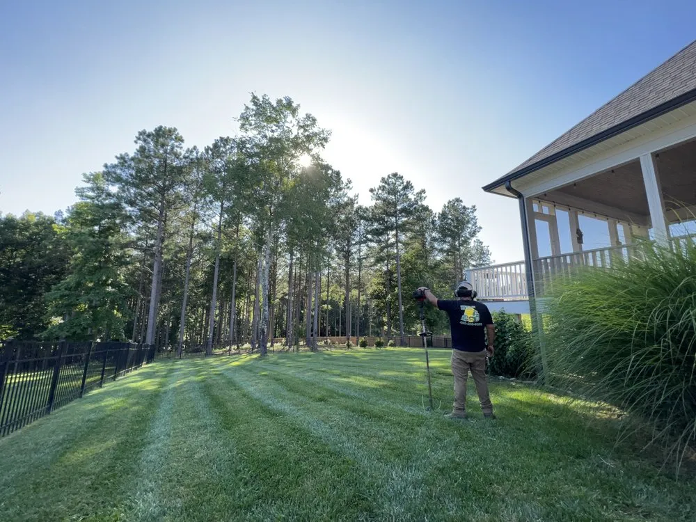 Affordable landscaping services experts serving Dayton, TN - Rodriguez Lawn Care