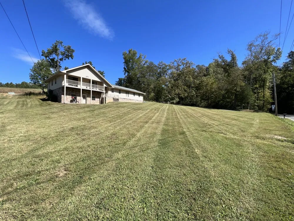 Affordable lawn care service in Dayton, TN by Rodriguez Lawn Care