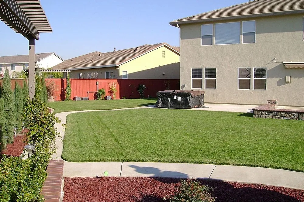 Affordable lawn mowing service for beautiful yards across Sacramento, CA - Rodriguez Lawn Care Services