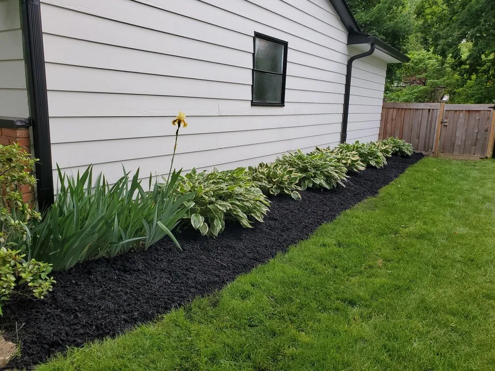 Professional landscaping services in Upper Arlngtn, OH by Rodriguez Lawn Care