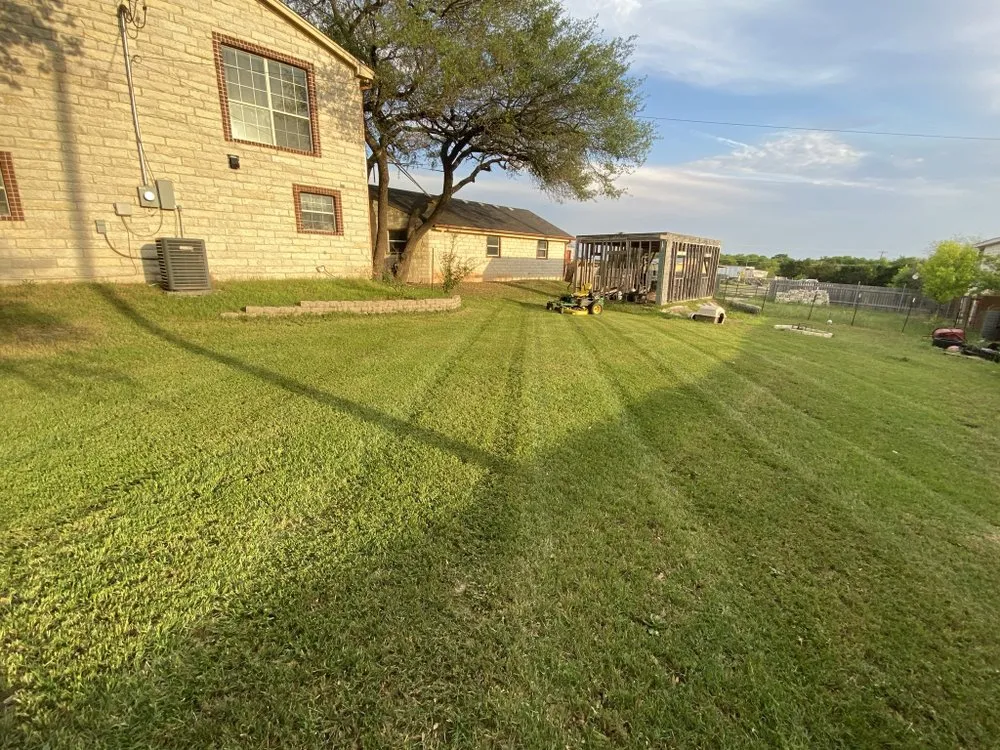 Expert garden landscaping experts serving Temple, TX - Rodriguez Lawn Service