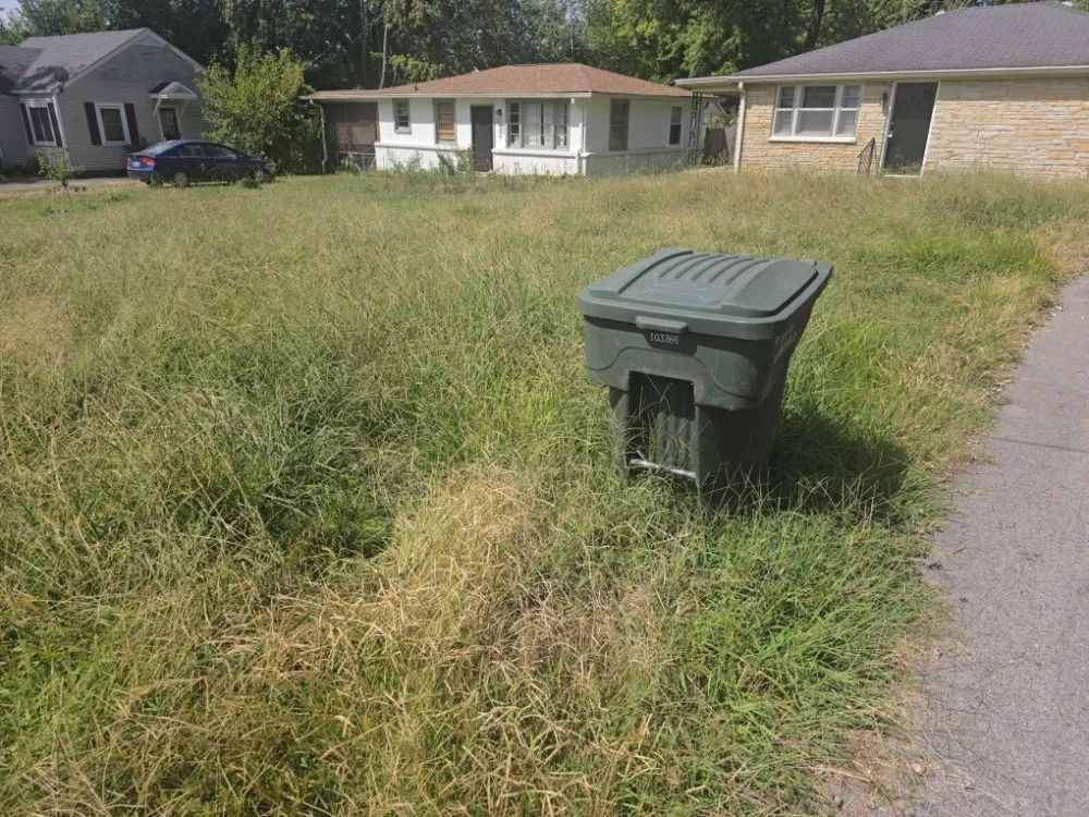 Expert lawn care service in Springfield, TN by Rodriguez Lawncare & Services