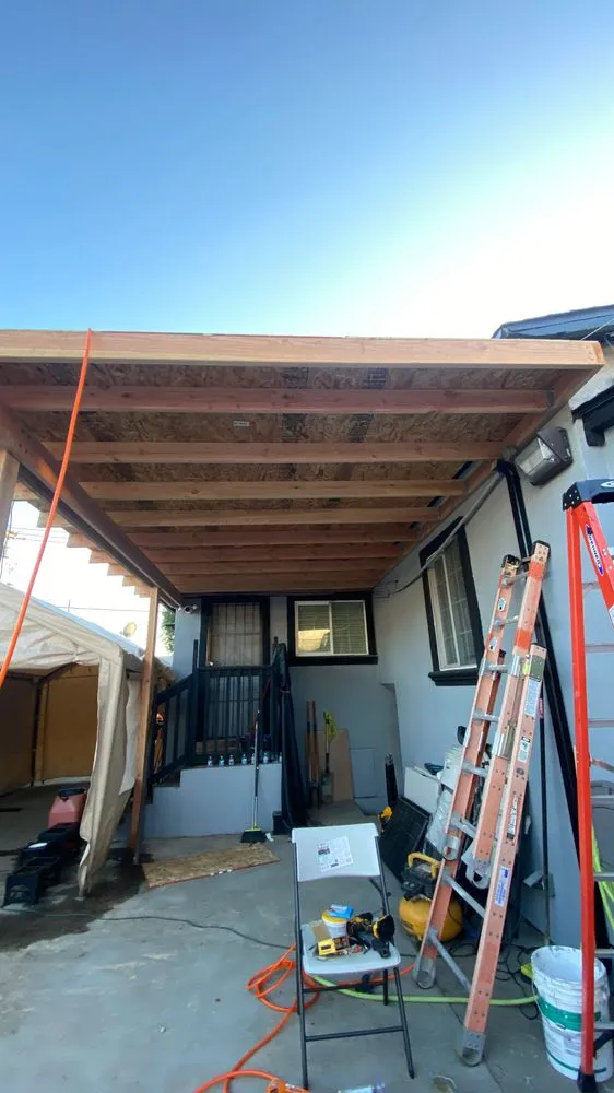 Expert yard maintenance for beautiful yards in Oakland, CA by Rodriguez Maintenance & Landscaping