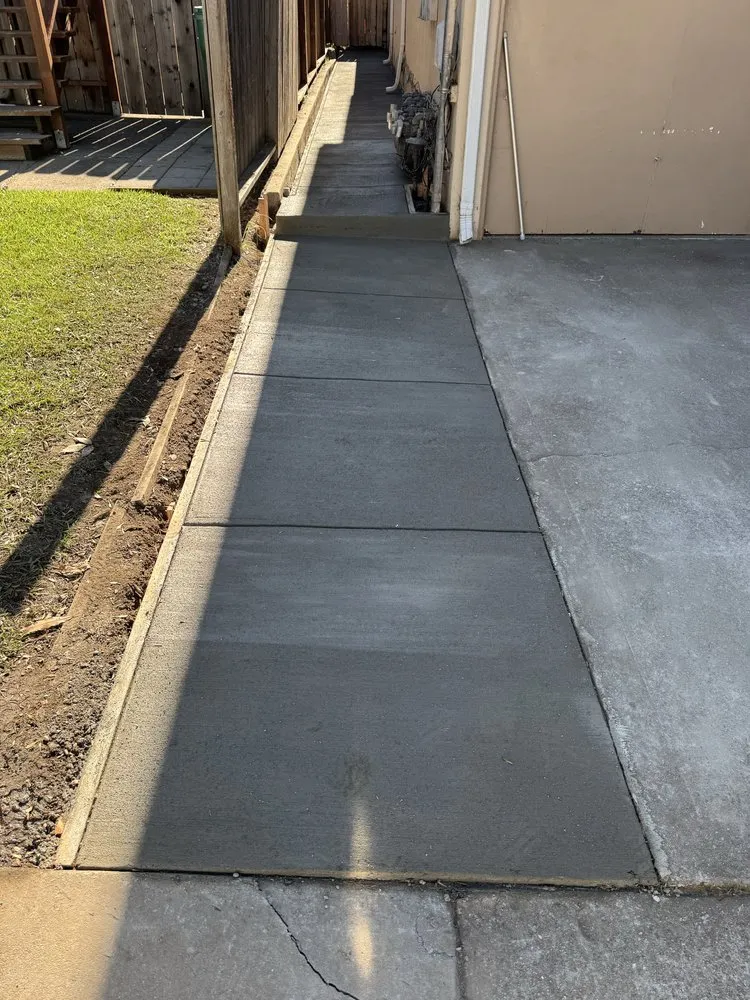 Reliable residential landscaping for homes in Oakland, CA by Rodriguez Maintenance & Landscaping