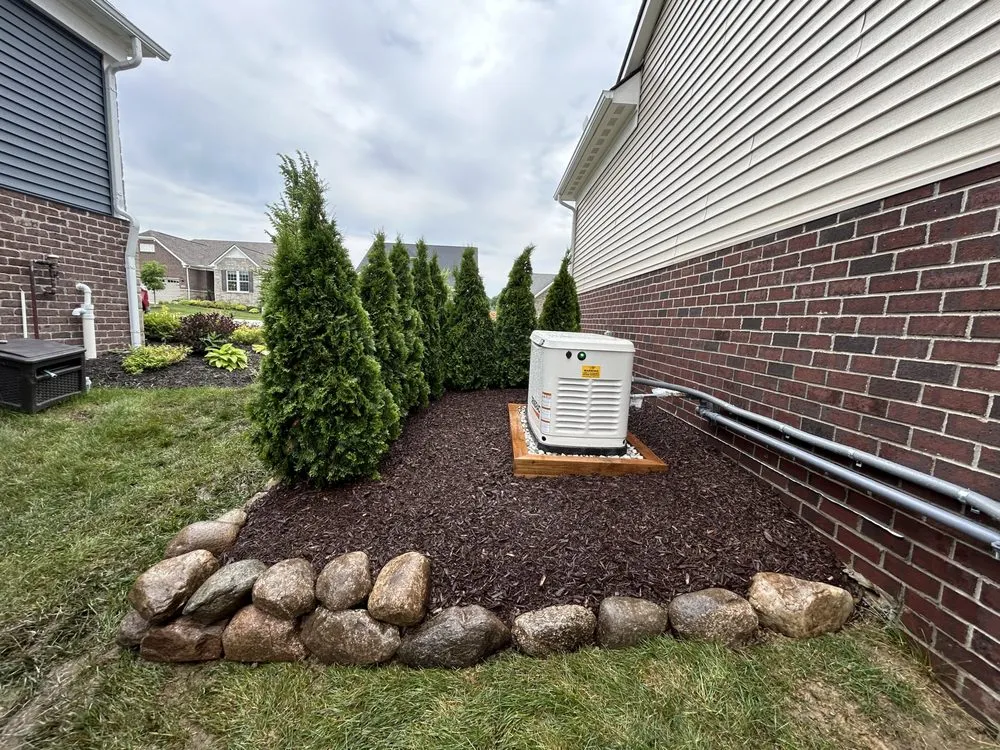 Custom lawn care service experts serving Pontiac, MI - Rodriguez Outdoor Services