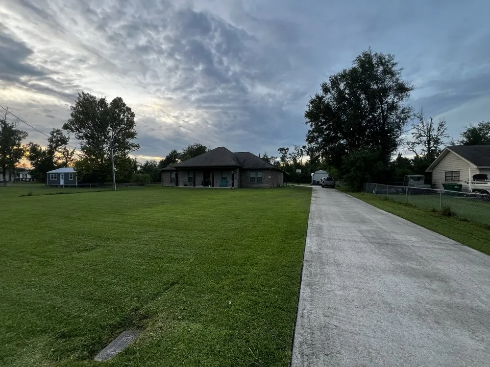 Expert garden landscaping for outdoor upgrades across Saginaw, TX - Rodriguez Precision Mowing