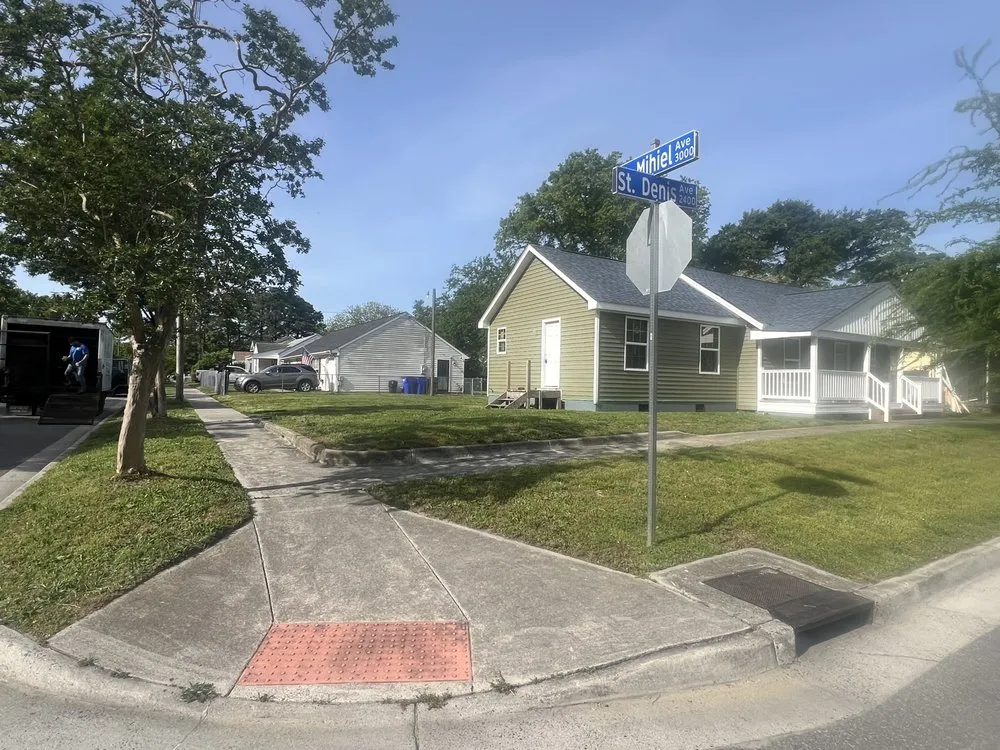 Professional lawn mowing service in Norfolk, VA - Rodriguez Tree Service