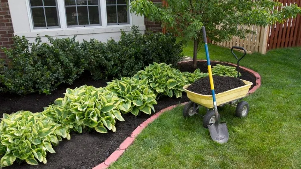 Top-rated landscape design for homes in Glen Burnie, MD by Rodris Landscaping