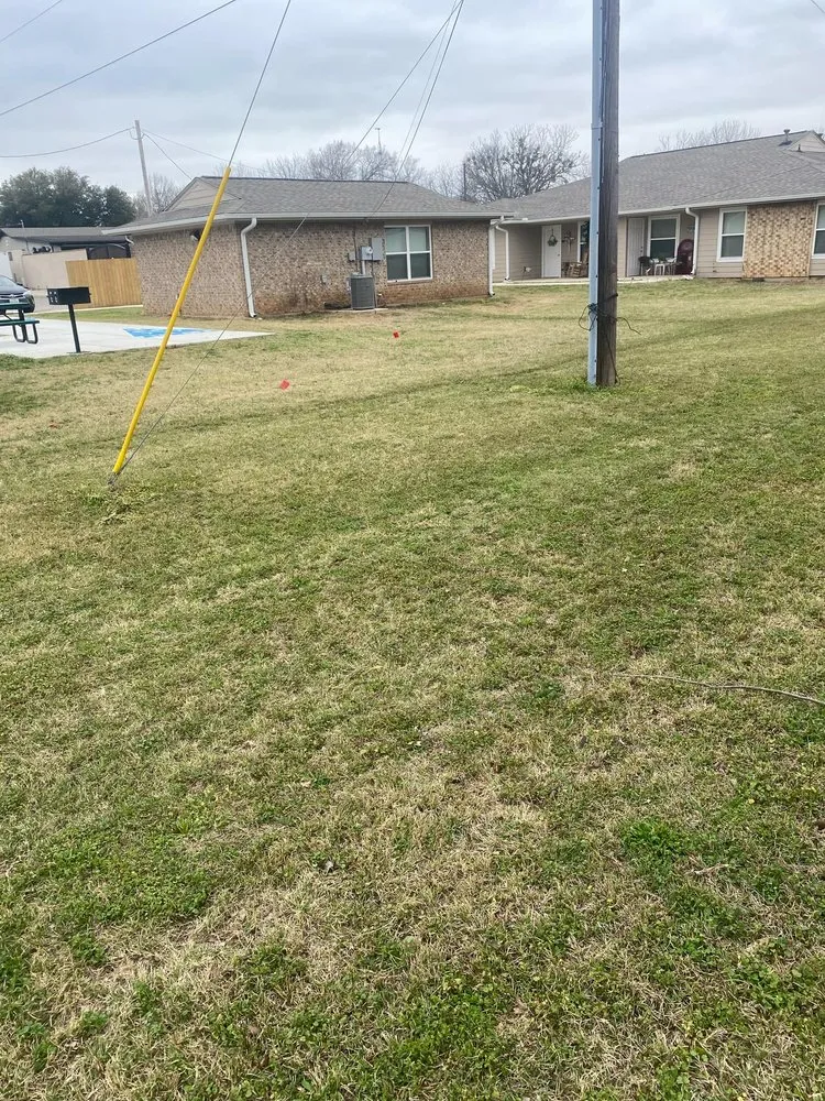 Reliable garden landscaping in Clifton, TX by Rod's Lawn Care