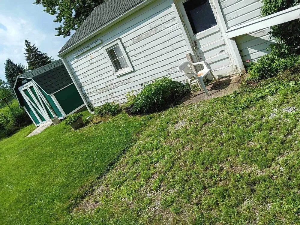 Local lawn care service with custom design across Toledo, OH - Rod's Unique Lawn