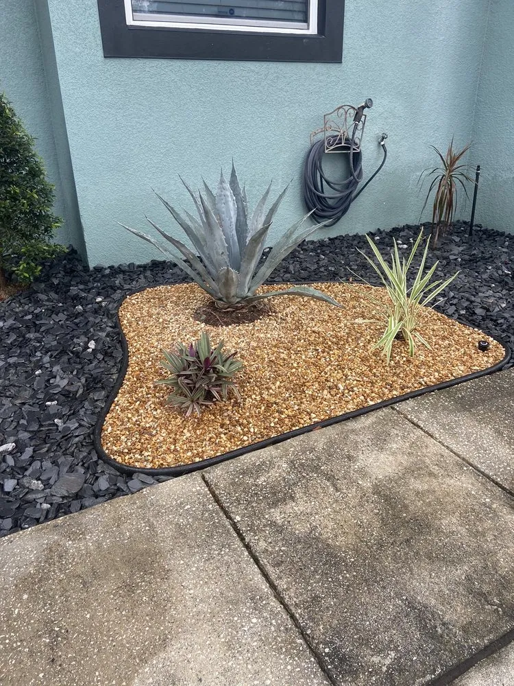 Professional yard cleanup service in Apopka, FL by Roedell's Landscaping & Supply
