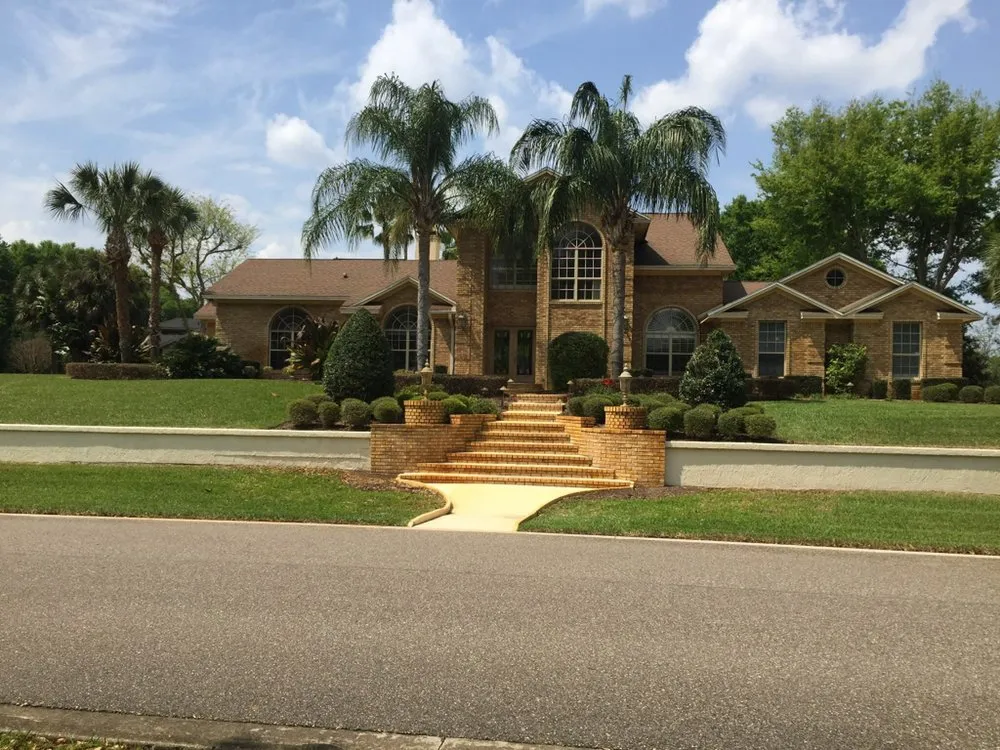 Trusted yard cleanup service for year-round maintenance across Deland, FL - Roeling Green Lawns