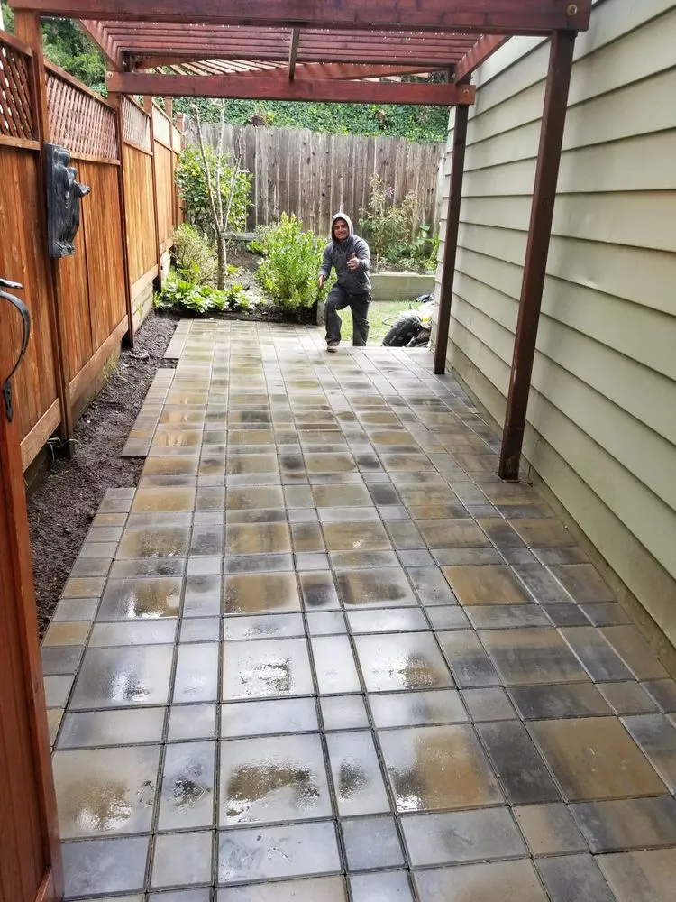 Professional landscape design in Richmond, CA by Rogel Construction