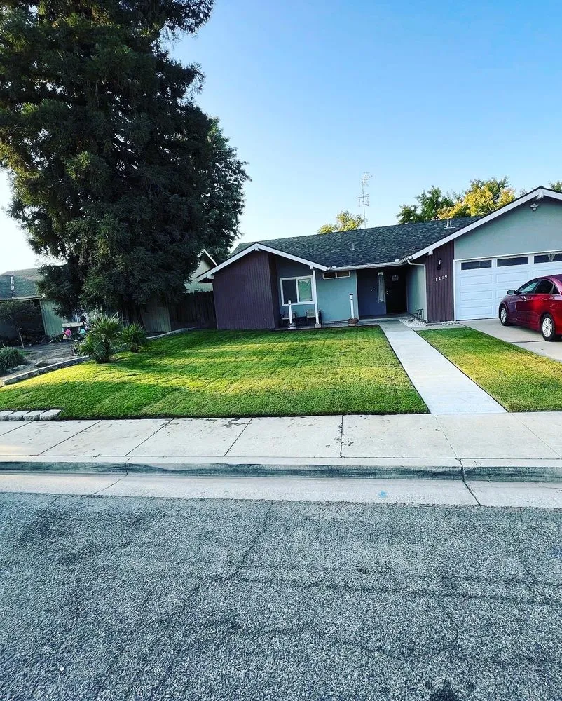 Local outdoor landscaping for homes in Orosi, CA by Rogelio Landscaping