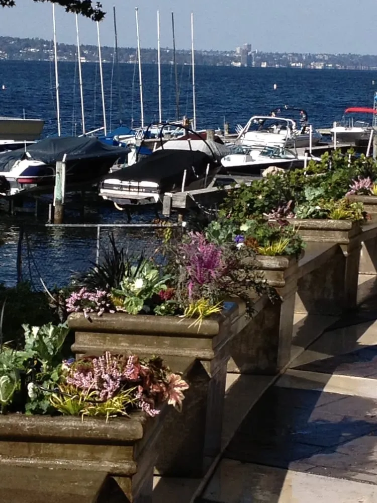 Reliable lawn mowing service for homes across Enumclaw, WA - Roger Cross Landscaping and Nursery