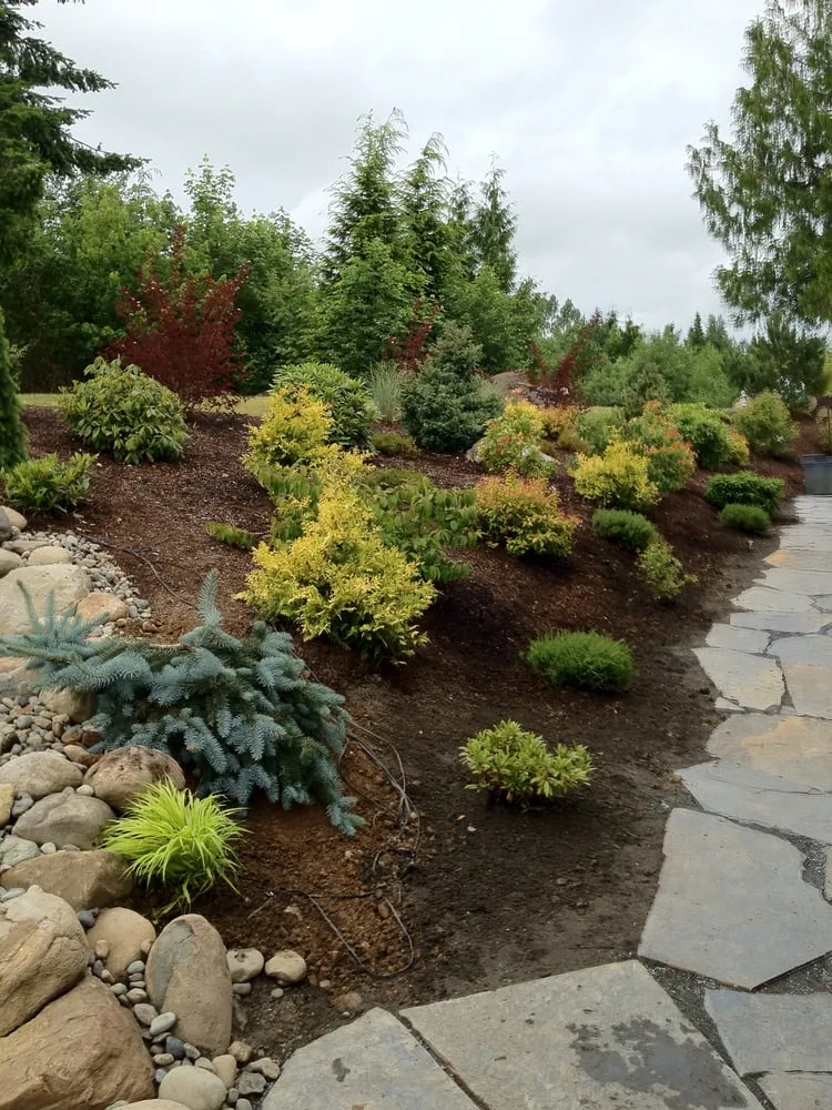 Expert garden landscaping in Enumclaw, WA - Roger Cross Landscaping and Nursery