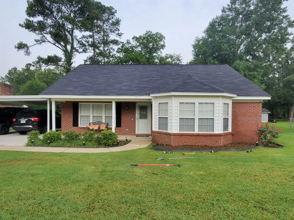 Top-rated lawn mowing service for beautiful yards across Savannah, GA - Roger That Enterprise