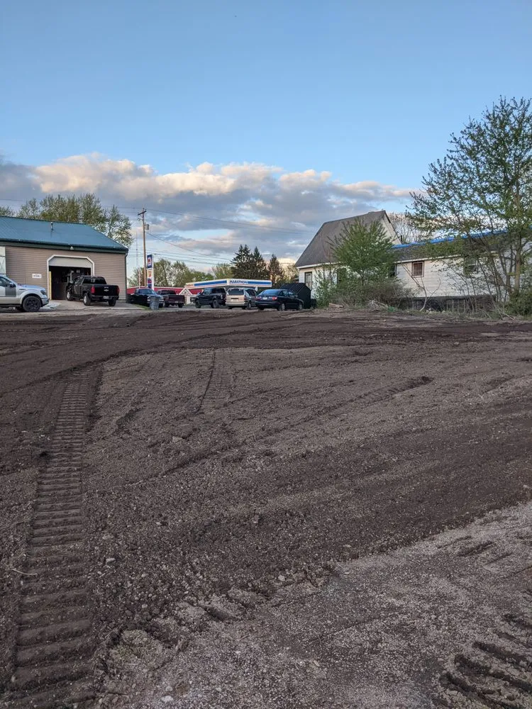Reliable yard maintenance for beautiful yards across Waynesburg, OH - Rogers Bulldozer