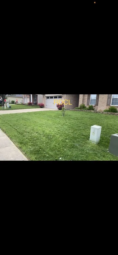 Reliable outdoor landscaping experts serving Evansville, IN - Rogers Diamond Touch Lawn Care