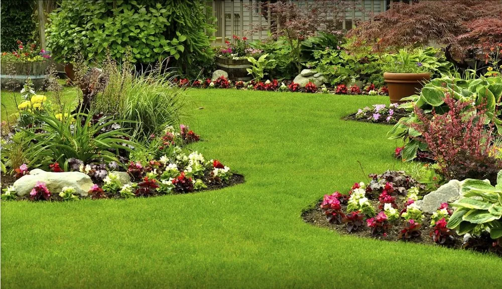 Custom landscape design for beautiful yards in Benicia, CA by Roger's Gardening Service