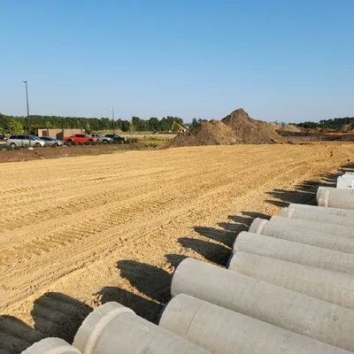 Rogers Land & Lawn Logo