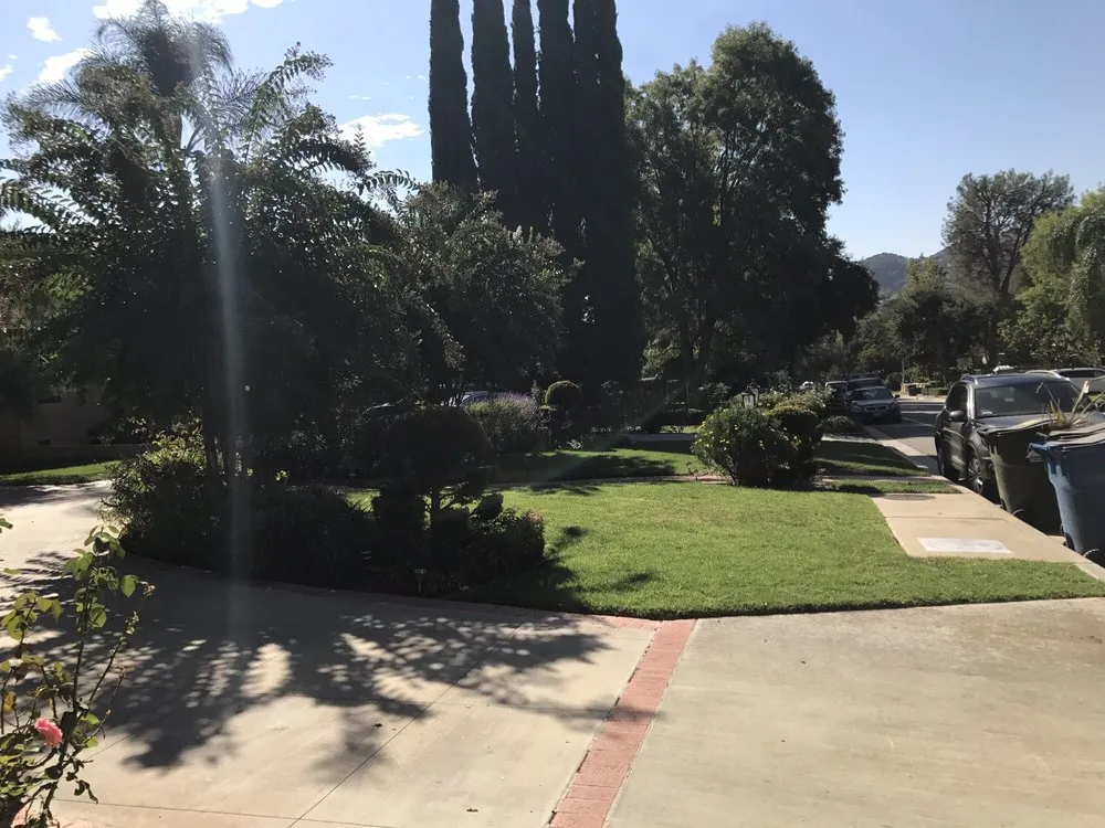 Custom yard cleanup service for residential properties in La Cañada Flintridge, CA by Rogers Landscape & Expert Gardening Service