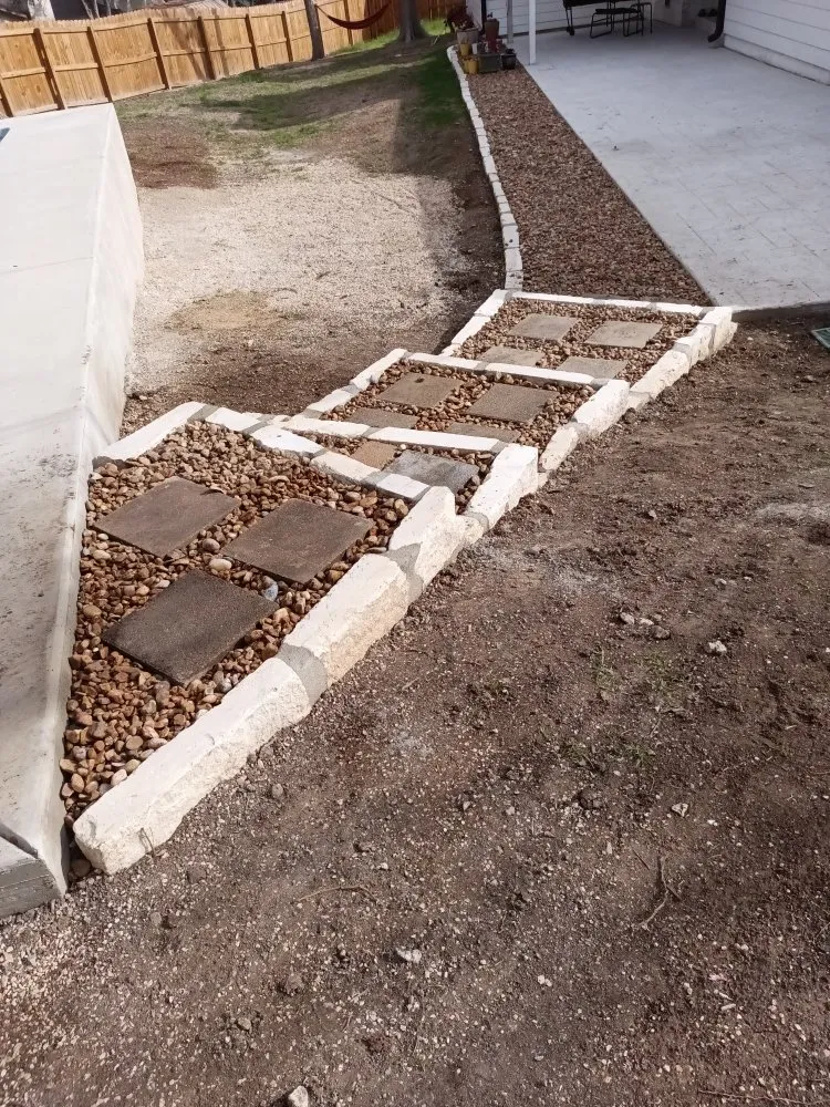 Top-rated yard cleanup service experts serving Universal City, TX - Rogers lawn & Landscape