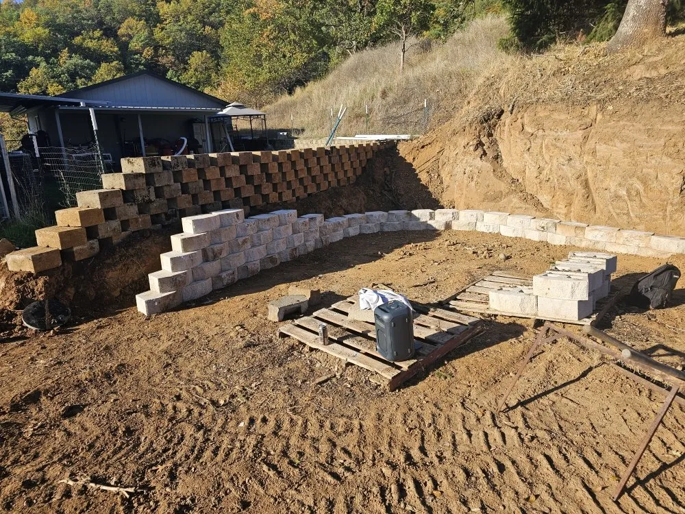 Custom landscape design near you in Grants Pass, OR by Rogue Apple Junk Removal & More